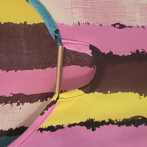 Today's Designer  XL sleeveless top - Picture 3 of 4